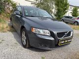 Volvo V50 Kombi 2.0 Momentum - graue Volvo V50