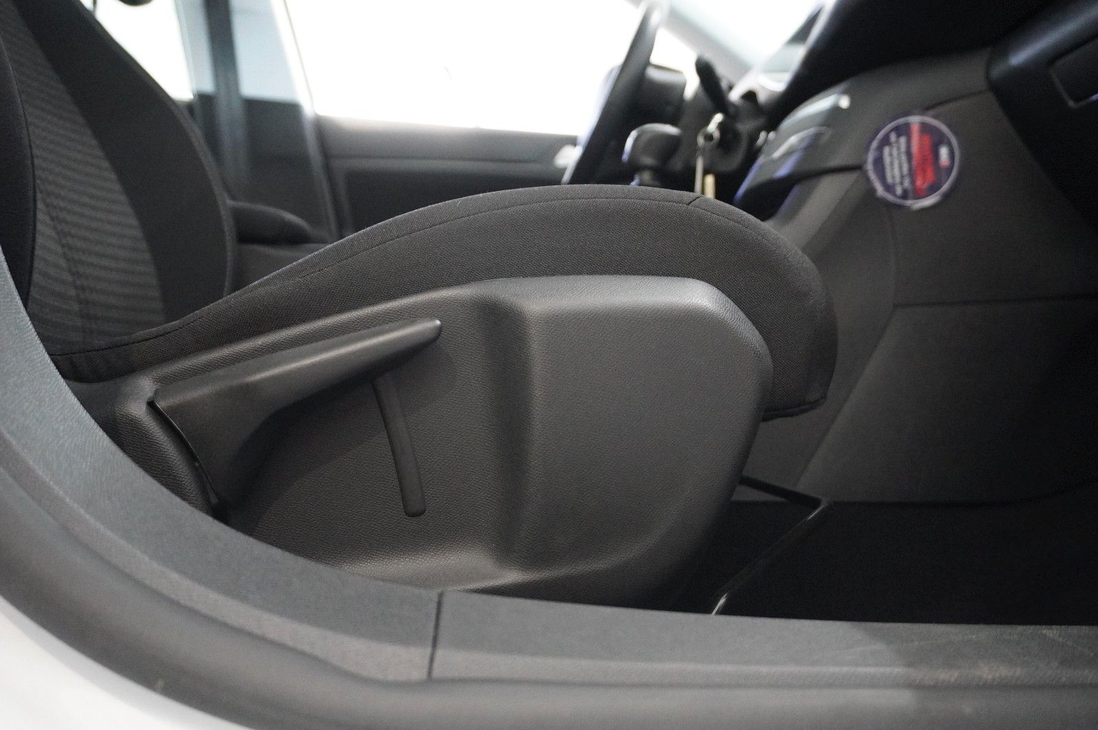 Fahrzeugabbildung Peugeot 308 SW 1.5D ACTIVE NAVI/LED/SHZ/TEMP./PDC/KLIMA