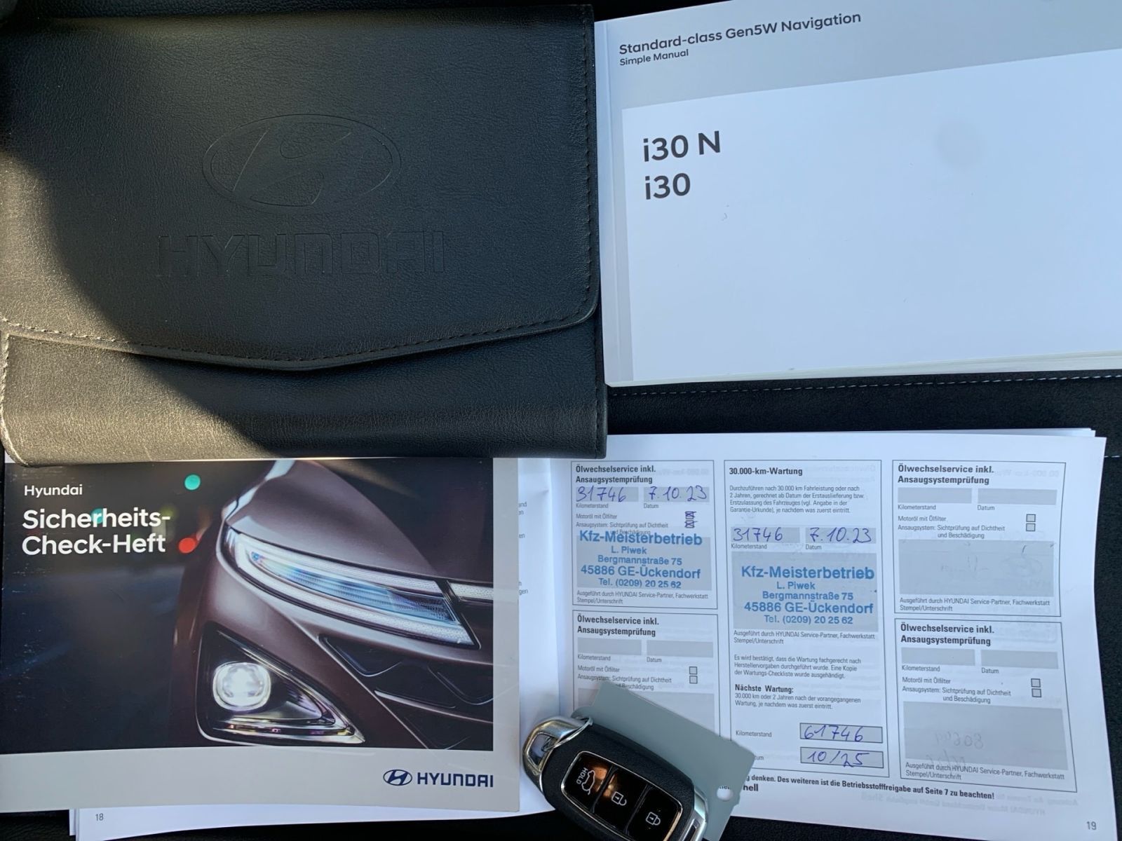 Fahrzeugabbildung Hyundai i30 2.0 T-GDI 8-DCT N Performance Pano N-Sitze