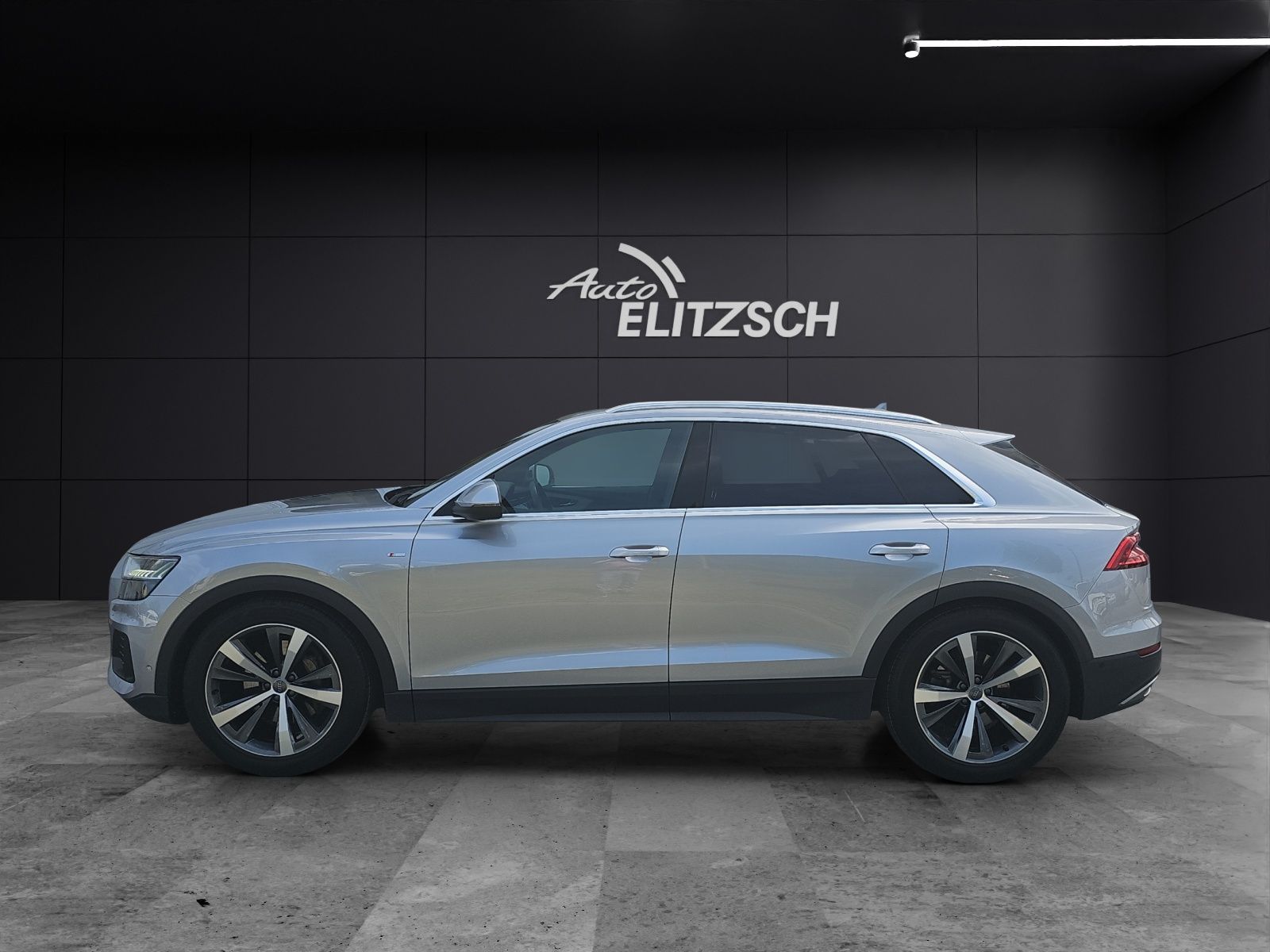 Fahrzeugabbildung Audi Q8 50 TDI Q S line MATRIX ACC 21" AIR PANO HuD A