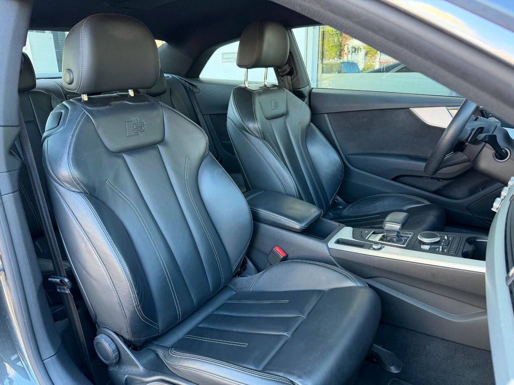 AUDI A5 Coupe sport/ S-LINE/ MMI PLUS/ 1. HD/ NAPPA AUDI A5 Coupe sport/ S-LINE/ MMI PLUS/ 1. HD/ NAPPA