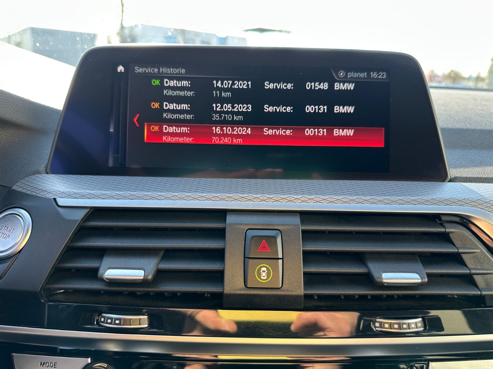 Fahrzeugabbildung BMW X3 xDrive30e M-Sport/Navi/Head-Up/LED/AHK