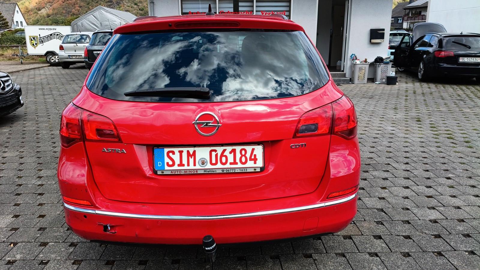 Opel Astra 2014 — photo 6
