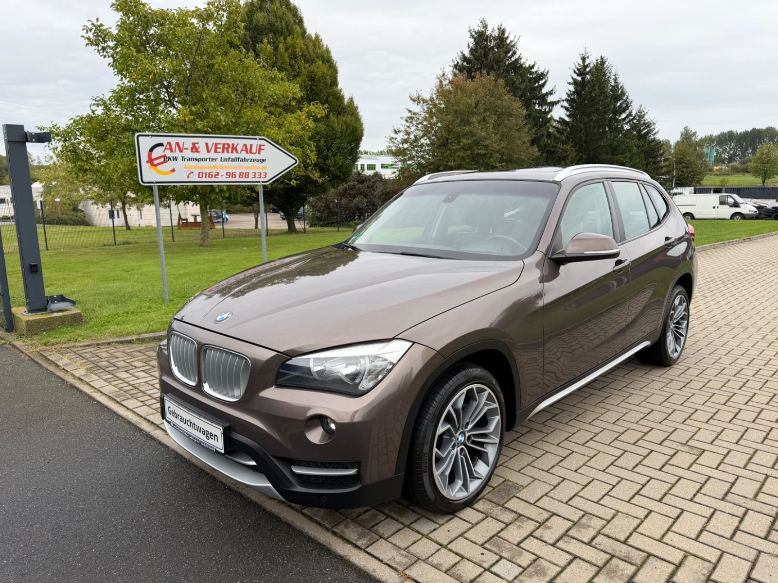 BMW X1 sDrive 18 i  Automatik/Navi/TÜV 09.27