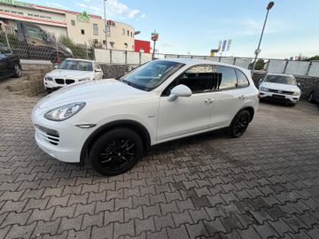 Porsche Cayenne - 4