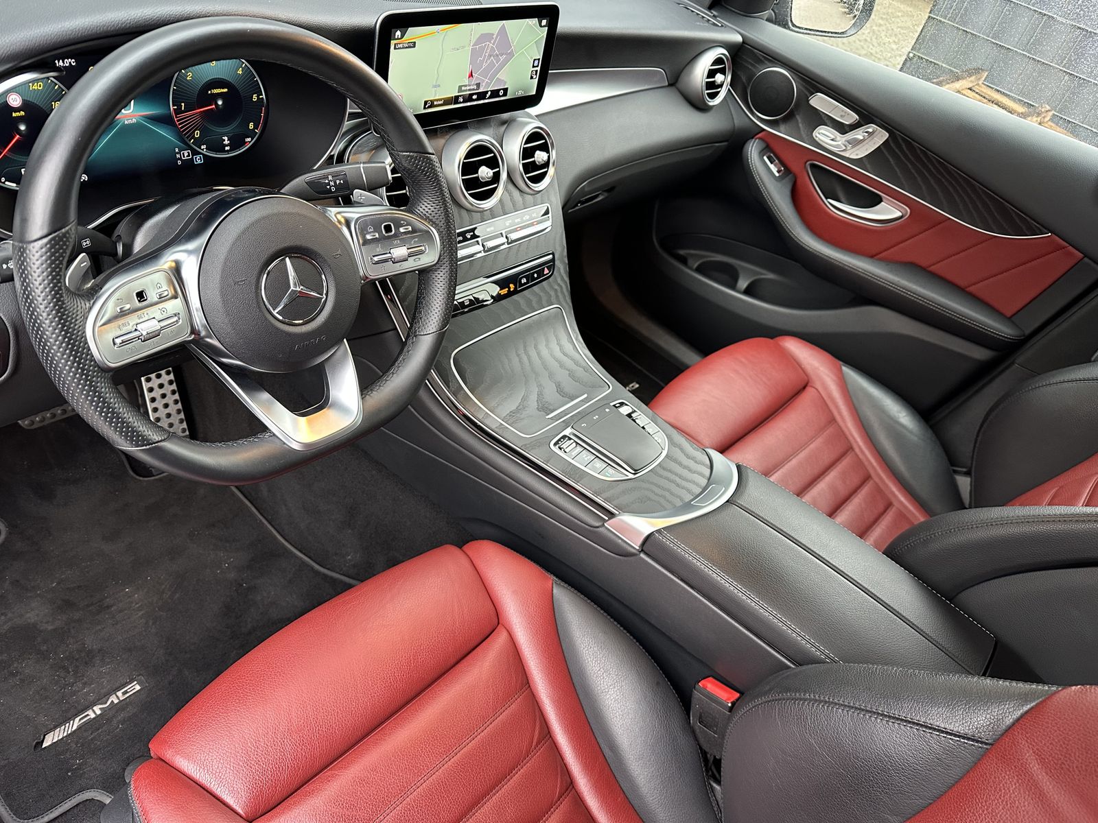 Fahrzeugabbildung Mercedes-Benz GLC 200d 4Matic AMG-Line NAV+LED+AHK+19ZO+KAMERA