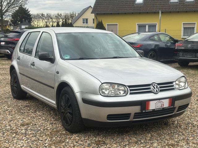 Volkswagen Golf 1.4 / Scheckheft/Allwetter/Neu TÜV