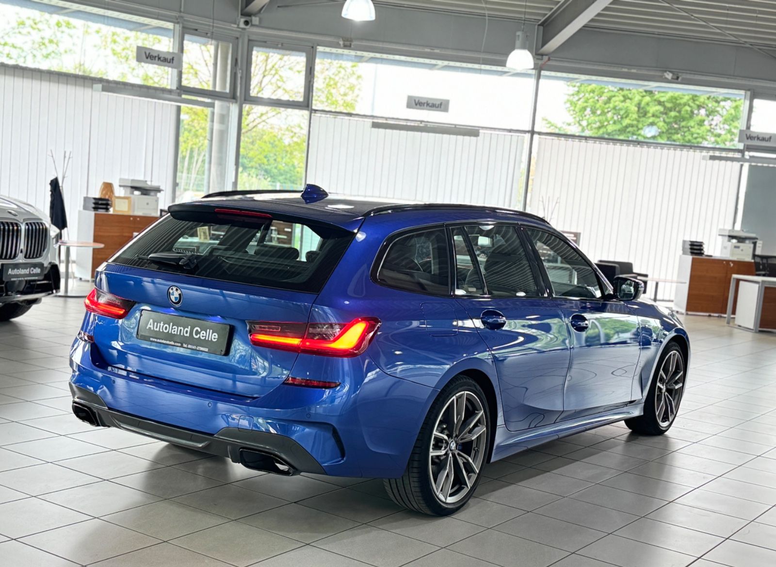 Fahrzeugabbildung BMW M340i xD Panorama DAB HiFi CockPit+ PDC LED 19"