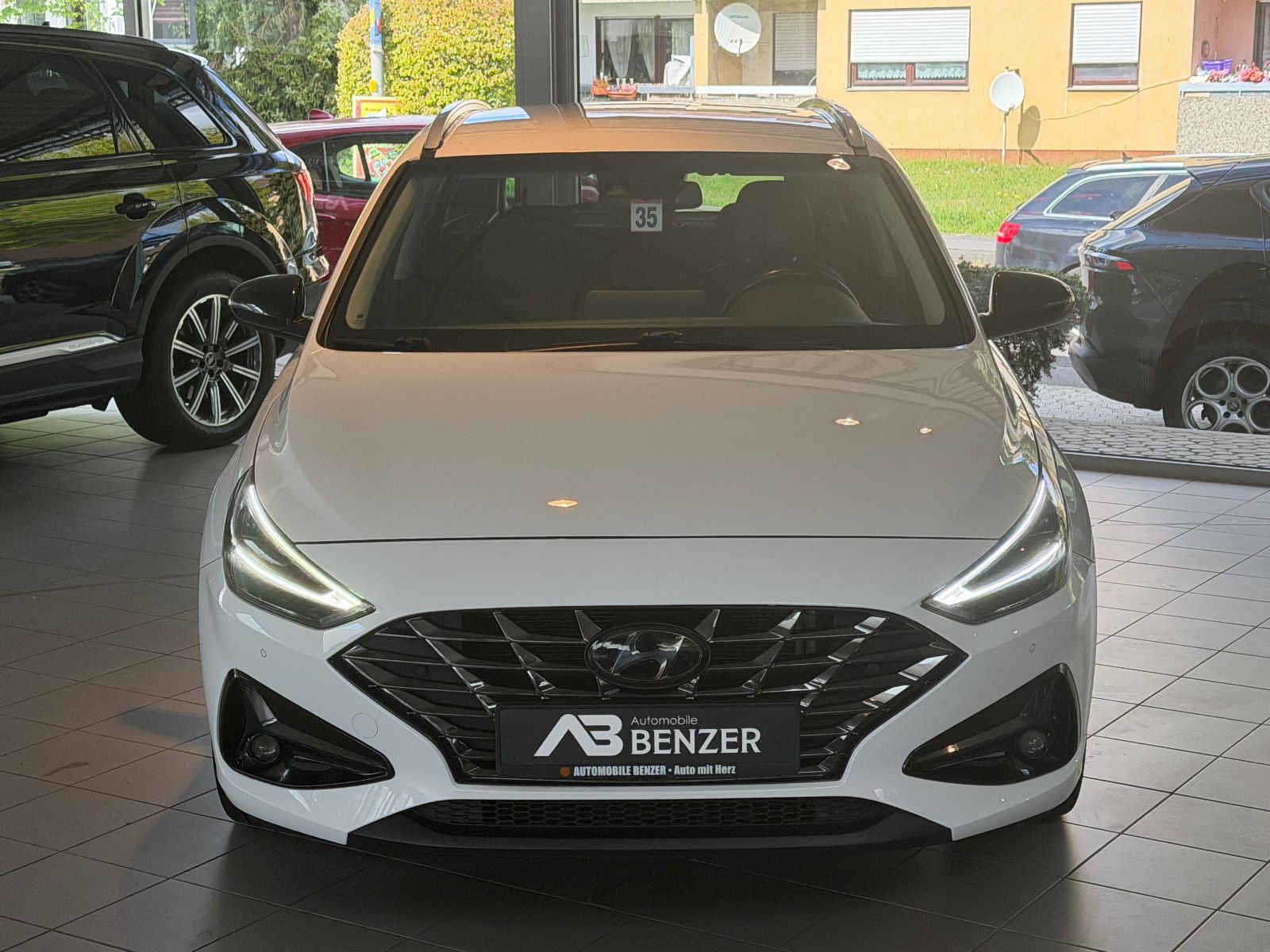 Fahrzeugabbildung Hyundai i30 Prime CW /AUTOMATIK/MEMORY/LEDER/HEIZ-LENKR
