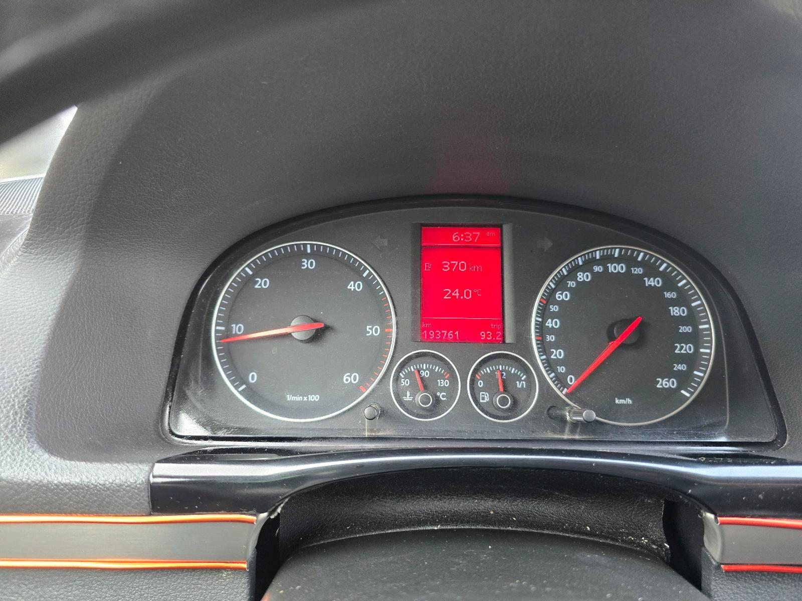 Volkswagen Touran 2005 — photo 9