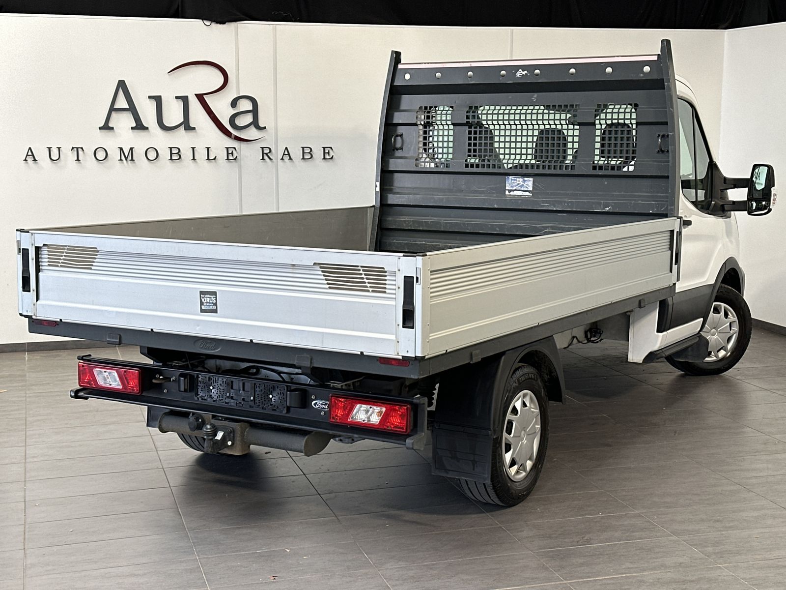 Fahrzeugabbildung Ford Transit 350 L2 Einzelkabine AHK+SICHT-PAKET1+DAB