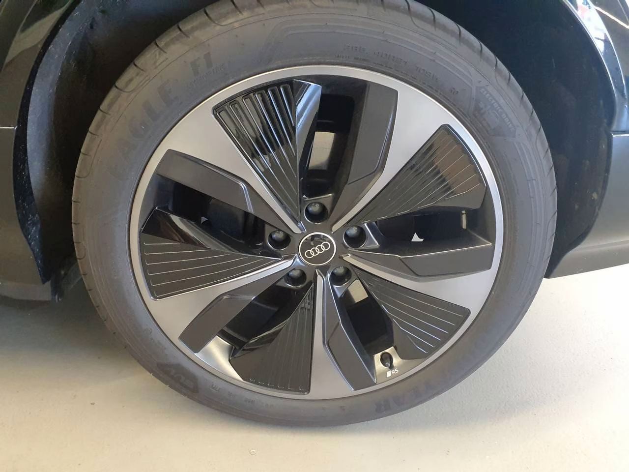 Audi SQ6 e-tron - Bild 7