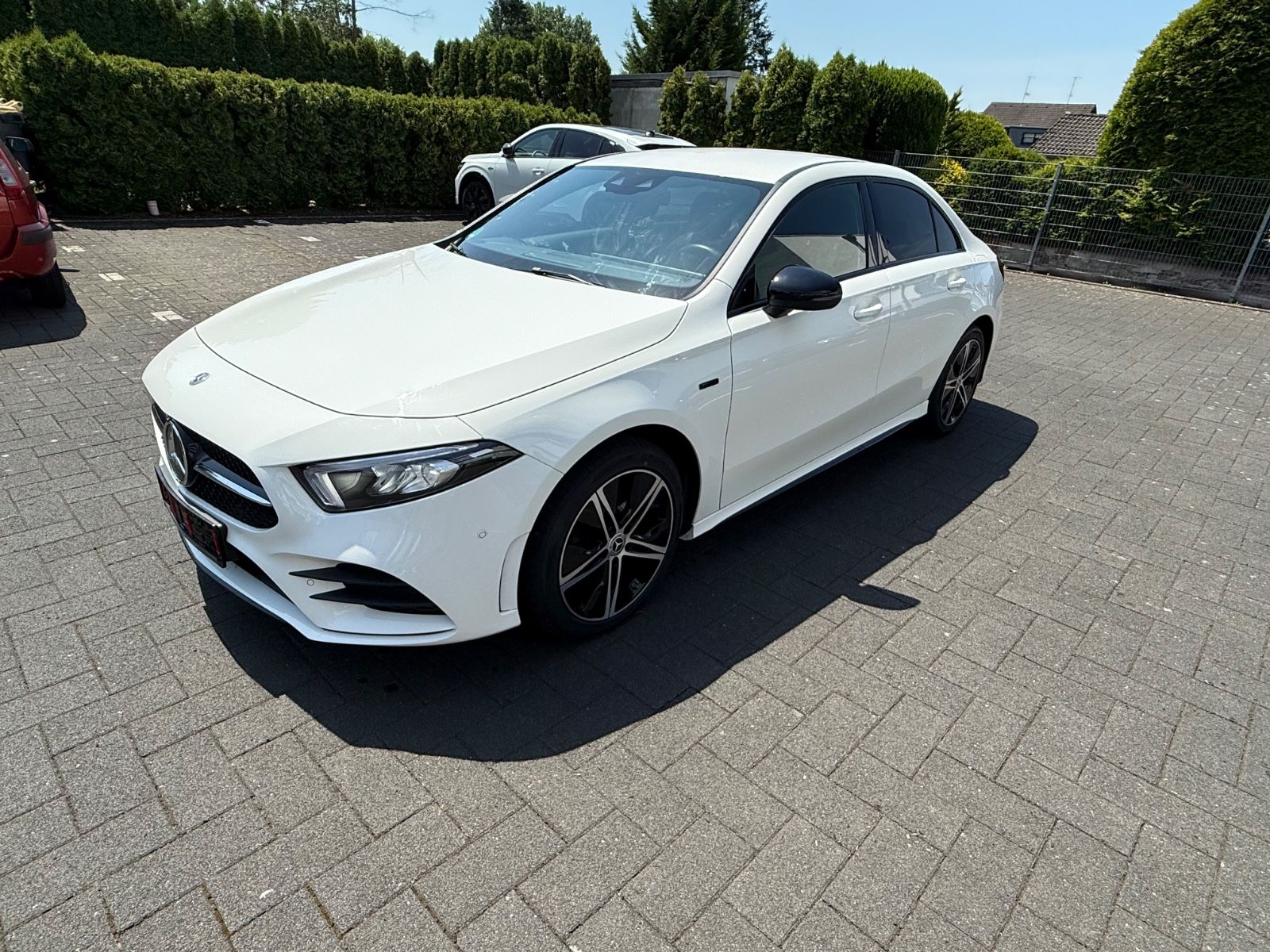 MERCEDES-BENZ A 250 e DCT -