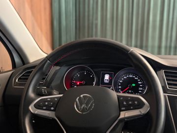 Volkswagen Tiguan - 9