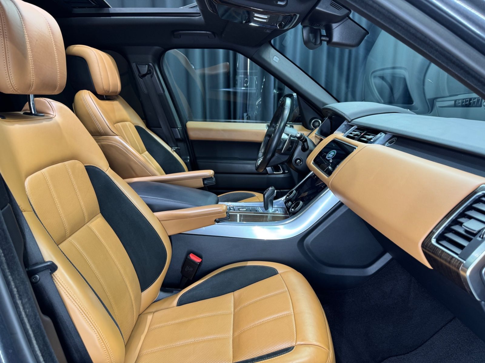 Fahrzeugabbildung Land Rover Range Rover Sport HSE Dynamic|MERIDIAN|360°|HuD