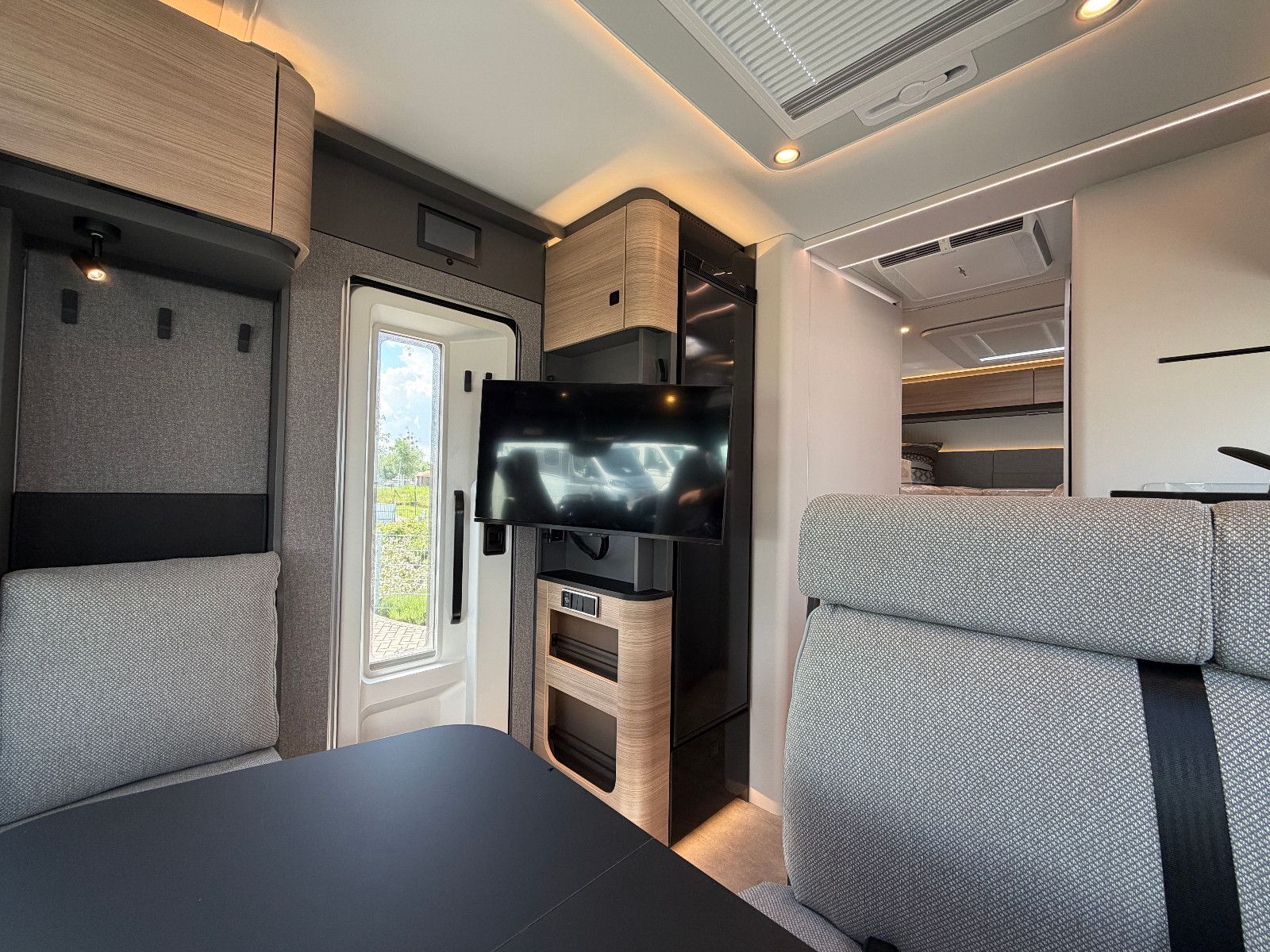 Fahrzeugabbildung HYMER / ERIBA / HYMERCAR B-Klasse MC-T 680 - 12.506€ Sparen!!!