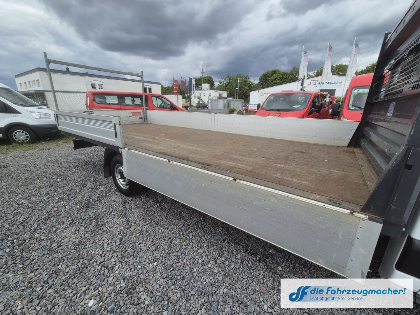 Fahrzeugabbildung Ford Transit Pritsche 350 L5 Überhang  Einzelkabine B
