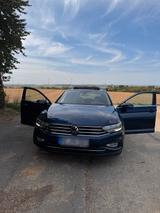 Volkswagen Vw passat 2.0 tdi EZ:2022 pano Automatik - VW Passat Gebrauchtwagen in Wiesbaden
