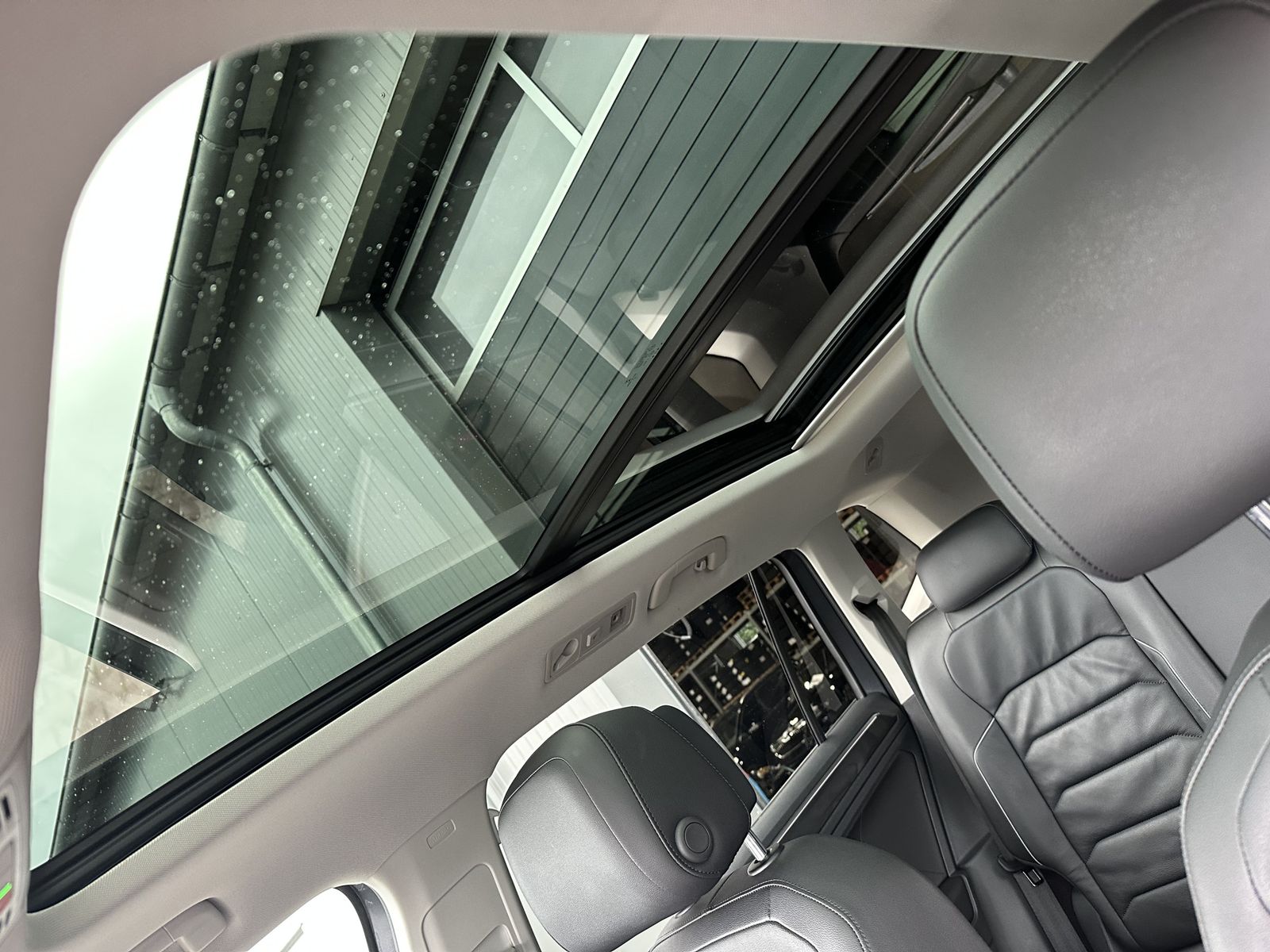 Fahrzeugabbildung Volkswagen Tiguan Allspace 1.5 TSI DSG HL NAV+LED+ACC+VCOCK