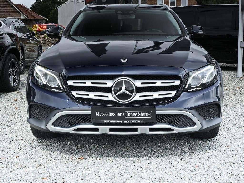 Mercedes-Benz E 220 T d 4M ALL-TERRAIN COMAND DISTRO 360 LED imagem 3