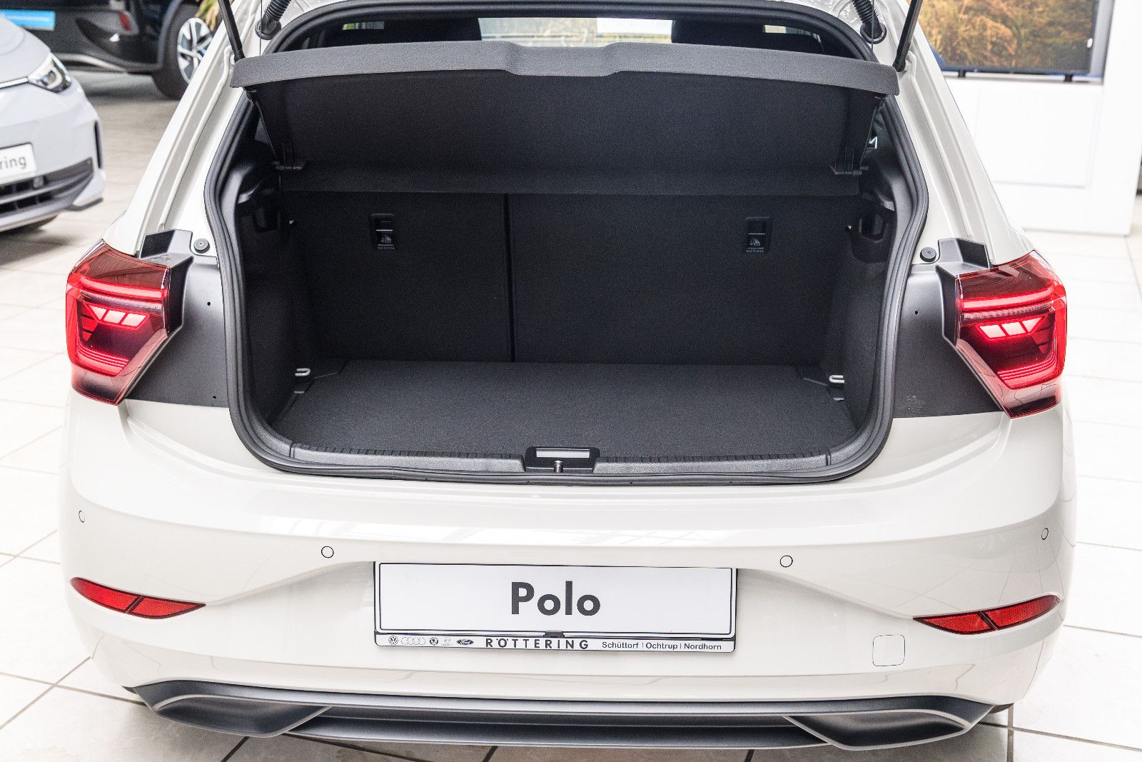 Fahrzeugabbildung Volkswagen Polo 1.0l TSI DSG Edition 50+Matrix+Navi+ACC