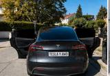 Tesla Model Y - blaue Tesla Model Y