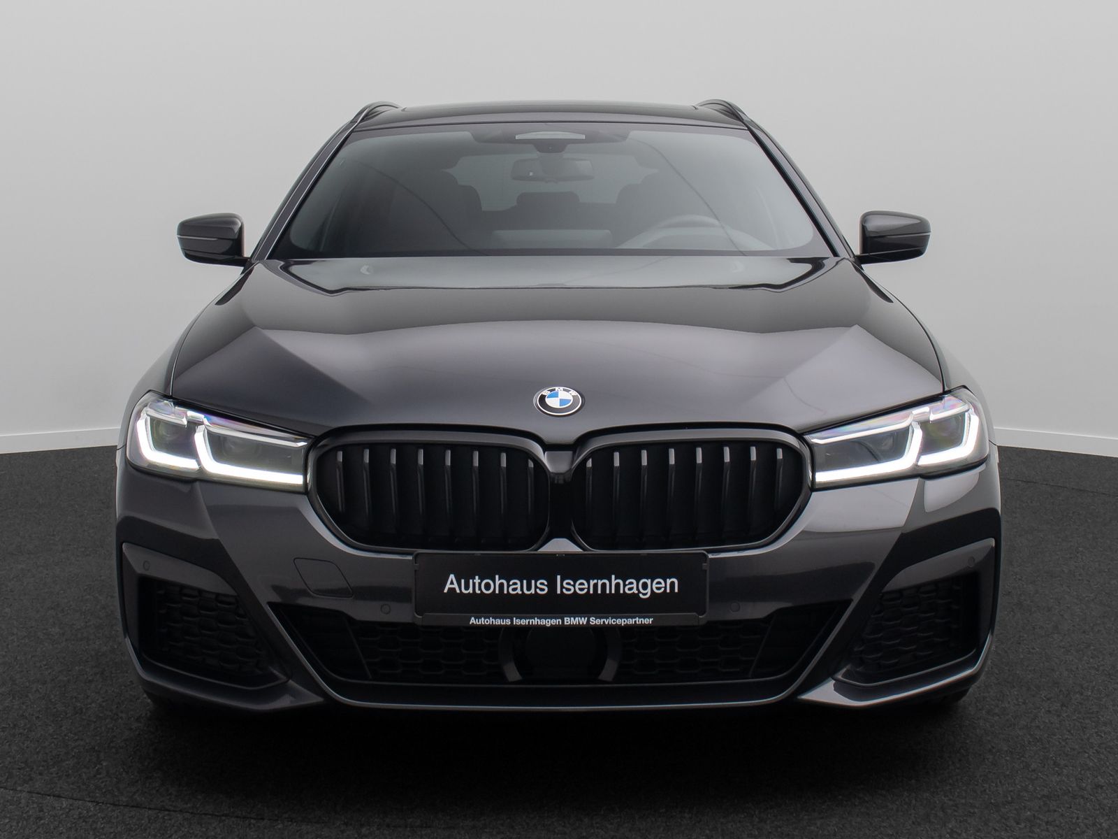 Fahrzeugabbildung BMW 530d MSport HUD DAB Kamera AHK Panorama HiFi 19"