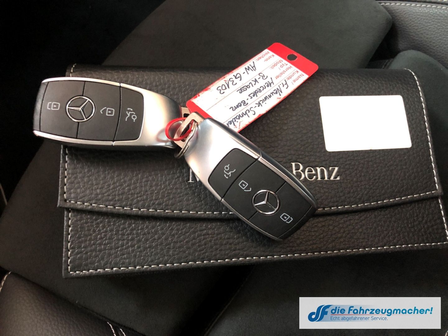 Fahrzeugabbildung Mercedes-Benz B 200 AMG Edition Sportpaket AHK Panodach Navi d