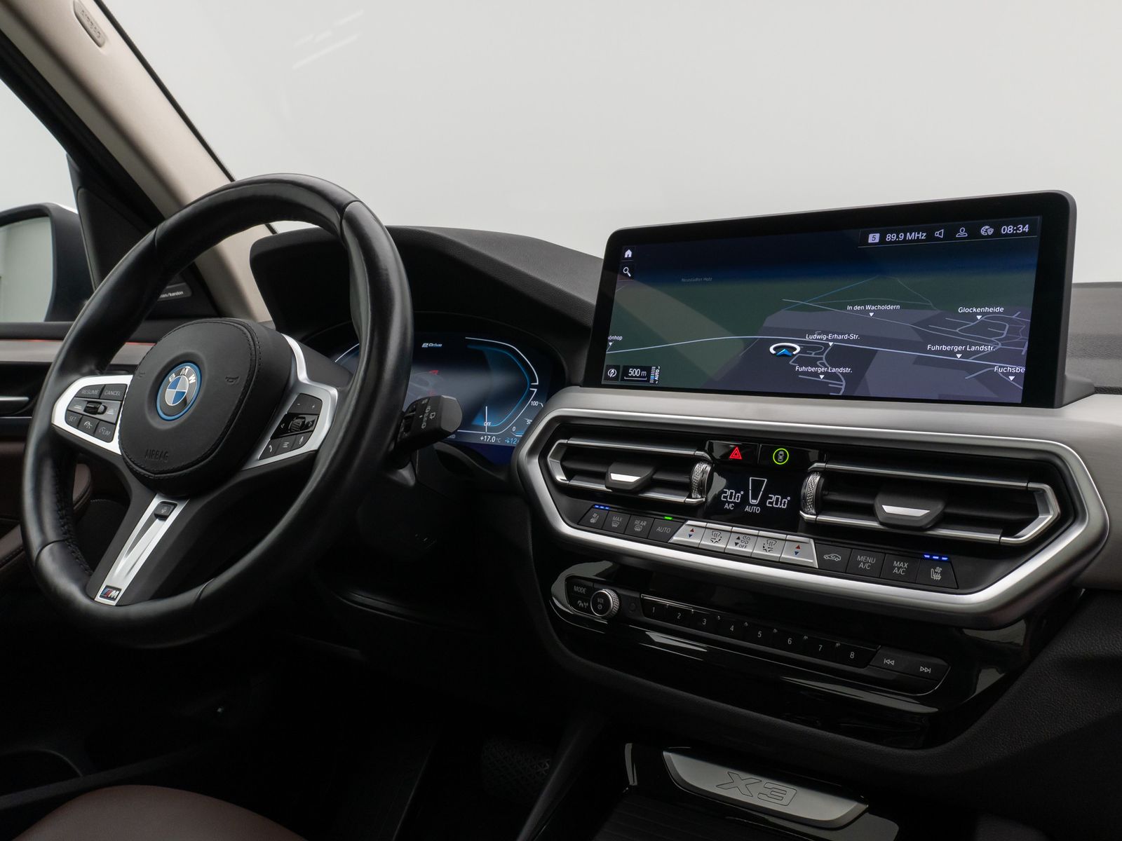 Fahrzeugabbildung BMW X3 xD30e Panorama 360°HUD DAB H/K Komfort 20Zoll