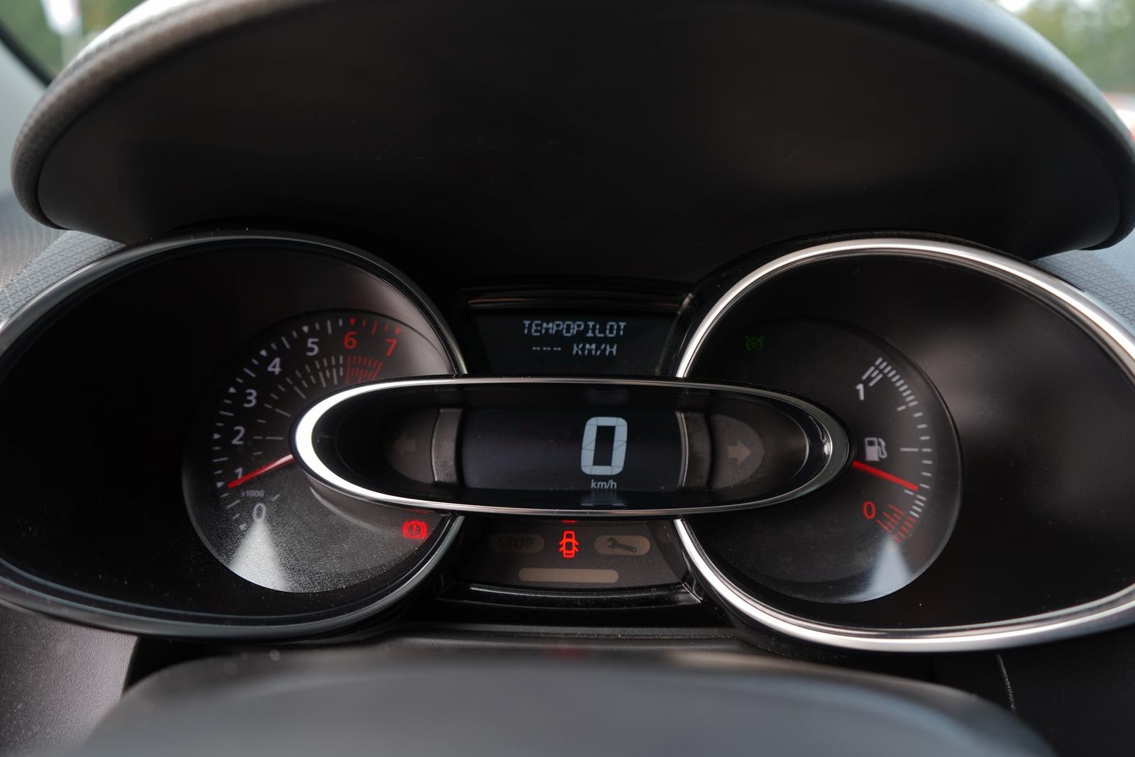 Renault Clio 1.2 Life Tempomat Tagfahrlicht PDC