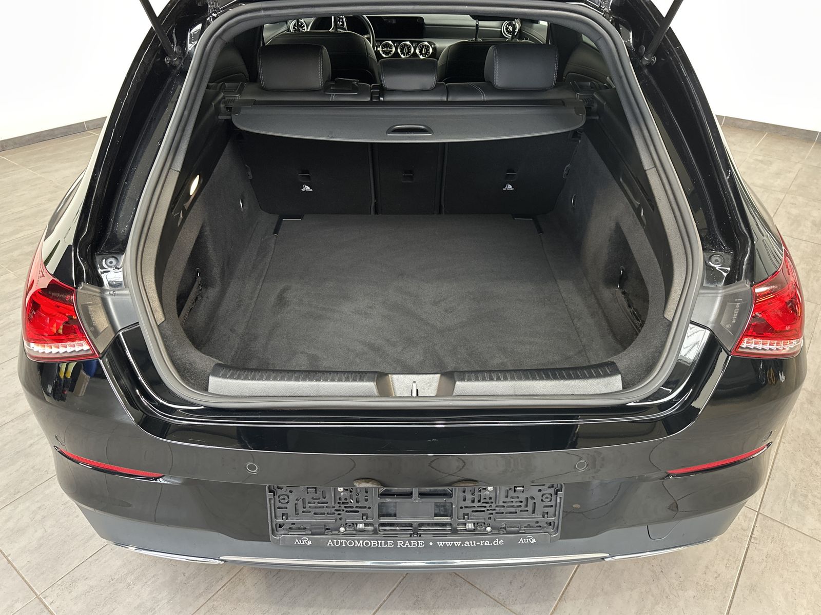 Fahrzeugabbildung Mercedes-Benz CLA 200d Shooting Brake Progressive NAV+LED+WIDE