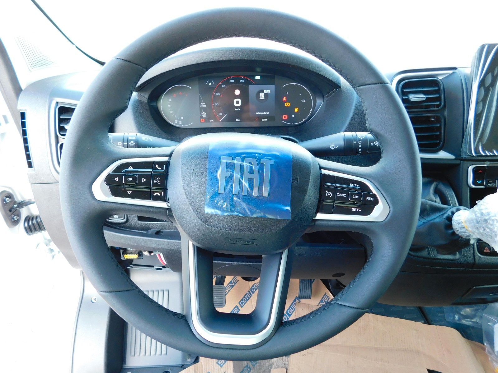 Fahrzeugabbildung Fiat Ducato Kasten L3H2 10`Navi/CarPlay/Android Auto