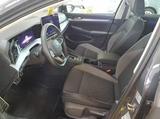 Volkswagen Golf VIII Variant 2,0 l TDI DSG AHK IQ LIGHT ACC - Volkswagen Golf mit Diesel-Antrieb: 2.0