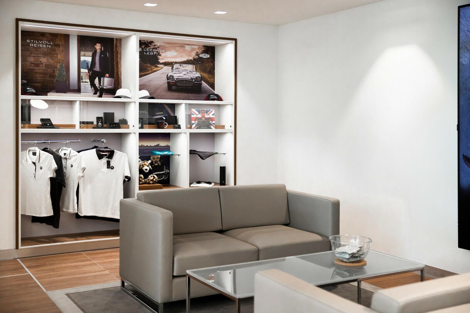 showroom-image-bottom