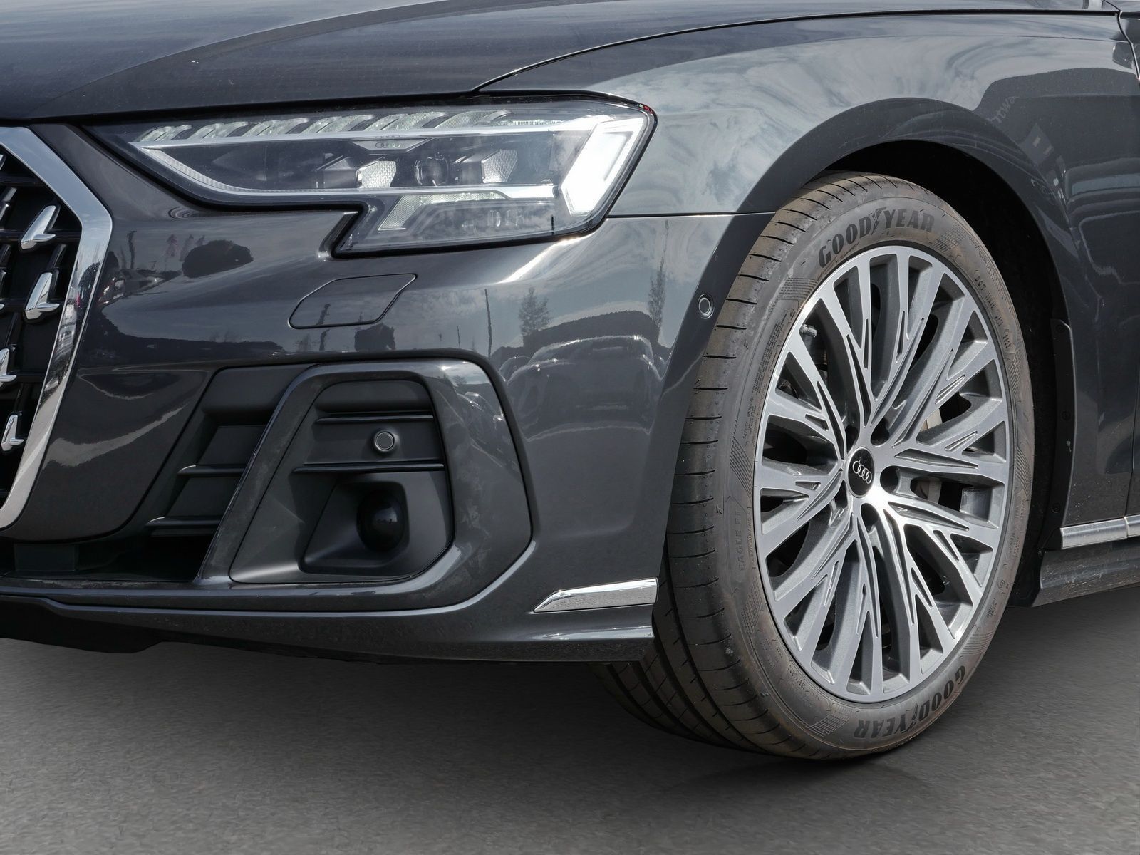 Audi A8 - Bild 14
