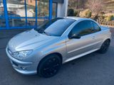 Peugeot 206 CC 1.6 16V NEU:TÜV. Insp.Reifen ,Bremsen,Bat - Peugeot aus 2006