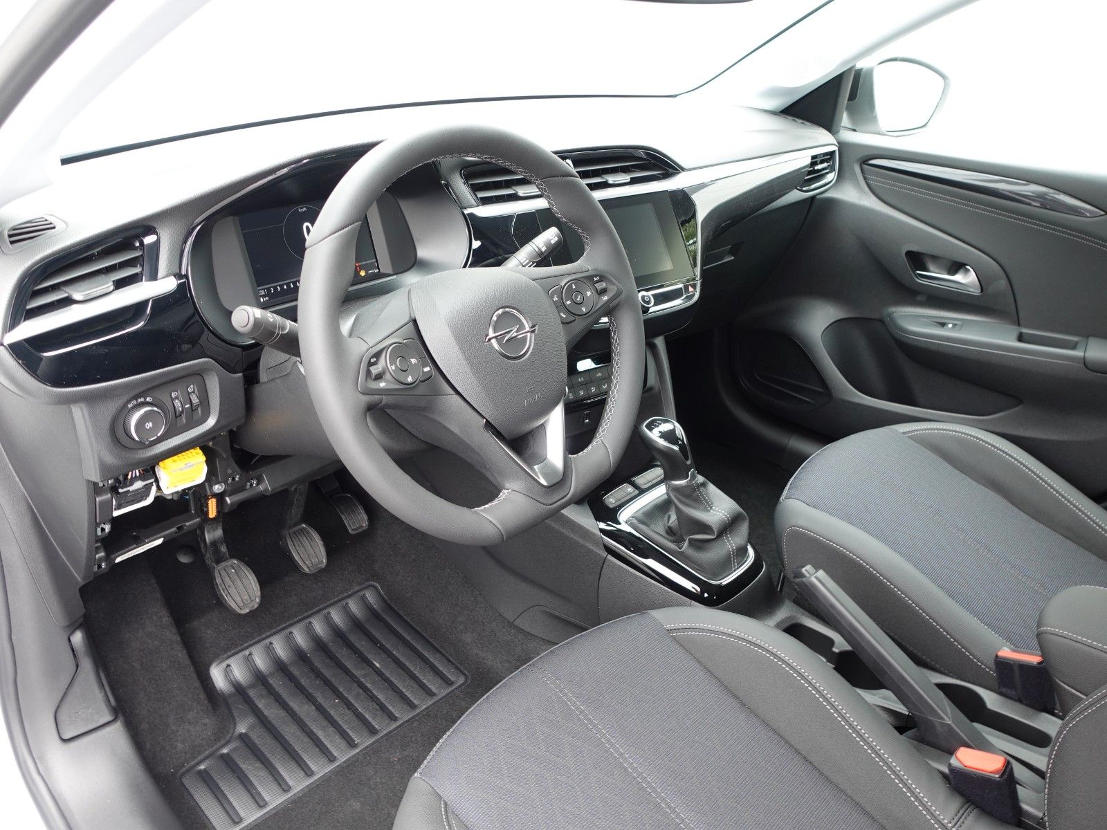 Fahrzeugabbildung Opel Corsa F Elegance,TAGESZULASSUNG,Multimedia Radio
