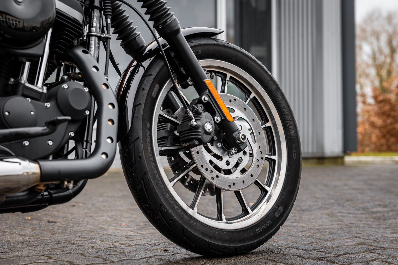 Fahrzeugabbildung Harley-Davidson Sportster XL883R Roadster - MILLER ABGASANLAGE -