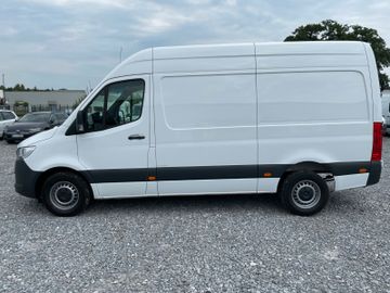 Fahrzeugabbildung Mercedes-Benz Sprinter III 317 CDI  / MR / AHK / MBUX / Kamera