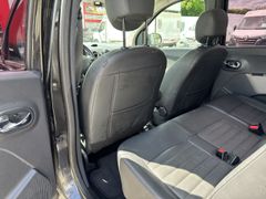 Fahrzeugabbildung Lodgy Prestige 1.5 dCi 110 eco Navi Leder Fahrer