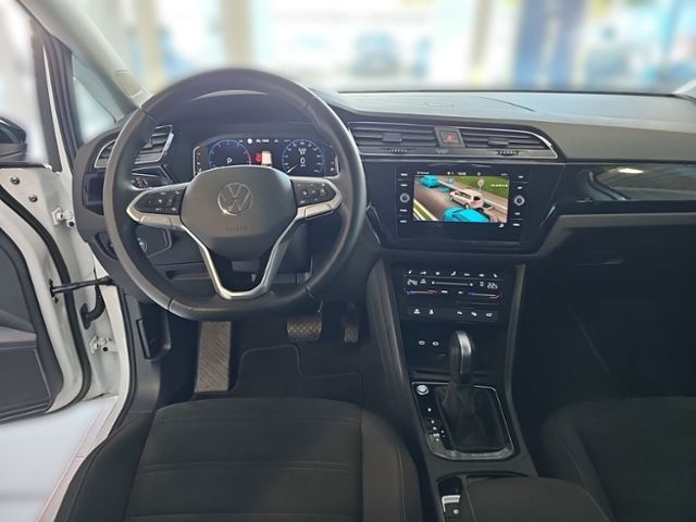 Fahrzeugabbildung Volkswagen Touran 1.5 TSI DSG Highline BLACK STYLE 7-SITZER