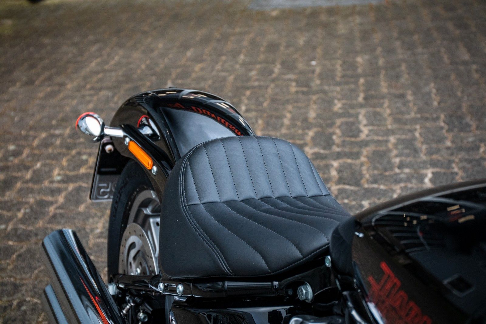 Fahrzeugabbildung Harley-Davidson SOFTAIL STANDARD FXST MY23  SOFORT VERFÜGBAR