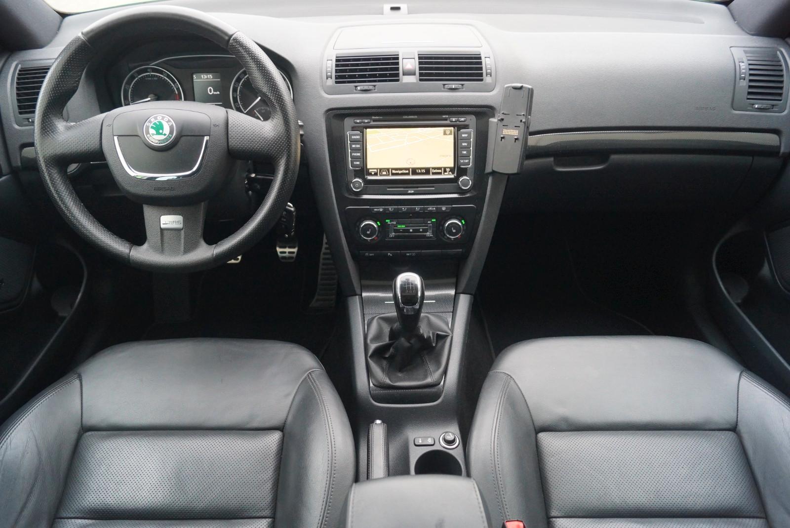 SKODA OCTAVIA COMBI 2.0 RS 200CH - BVM - 1ERE MAIN - TOIT OUVRANT