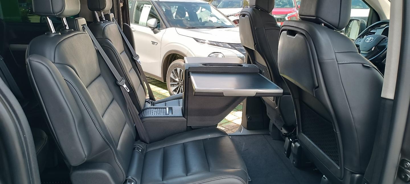 Toyota PROACE VERSO Executive Standheizung