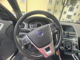 Volvo XC60 B4 AWD Momentum Geartronic Momentum - Volvo XC60 mit Diesel-Antrieb: Alcantara, Panorama-Dach