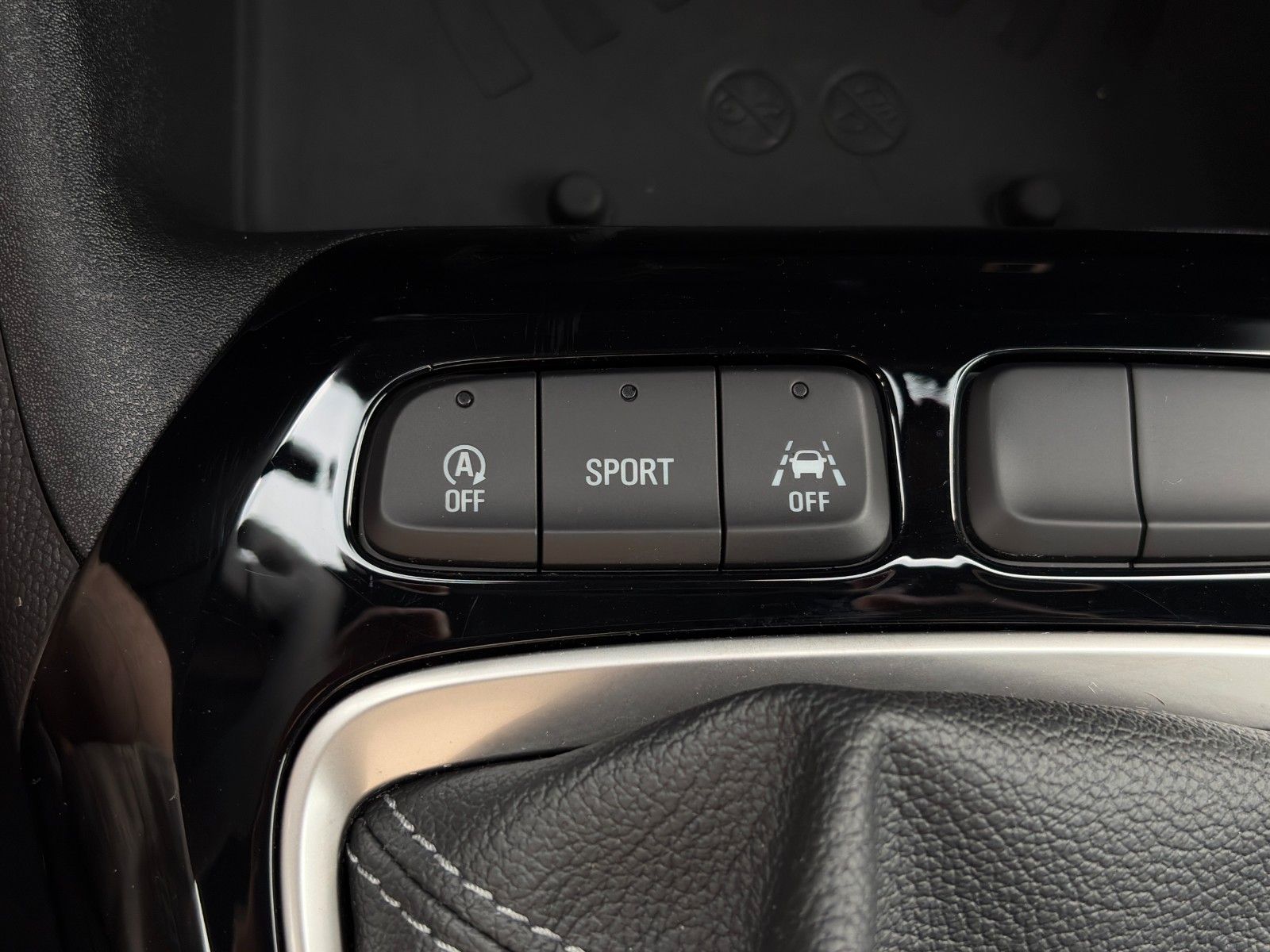 Fahrzeugabbildung Opel Corsa F GS 1.2 Turbo CarPlay Temp. CAM LHZ SHZ