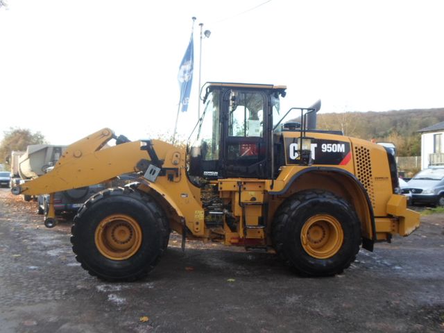 CAT 950 M