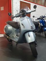 Vespa GTS 300 - Vespa Motorräder in Düsseldorf