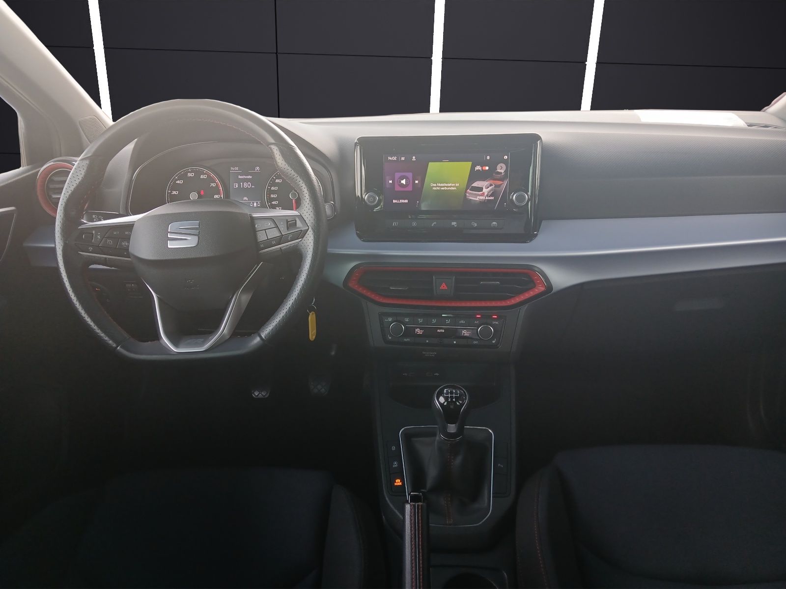 Fahrzeugabbildung SEAT Ibiza TSI FR-Line LED Pano ACC RFK SH LM