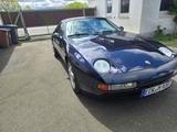 Porsche 928 GTS  - blaue Porsche 928
